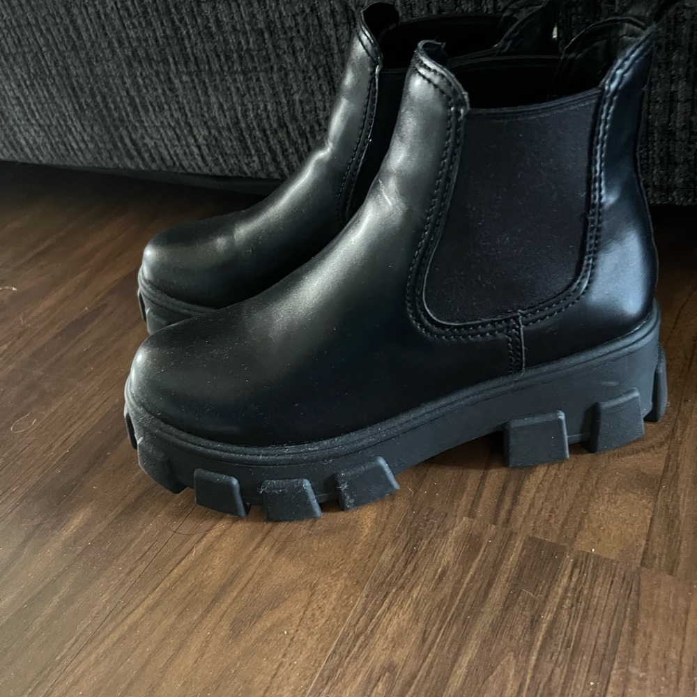 Black Chunky Platform Boots